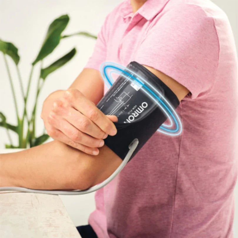 OMRON M7 AUTOMATIC UPPER ARM BLOOD PRESSURE MONITOR